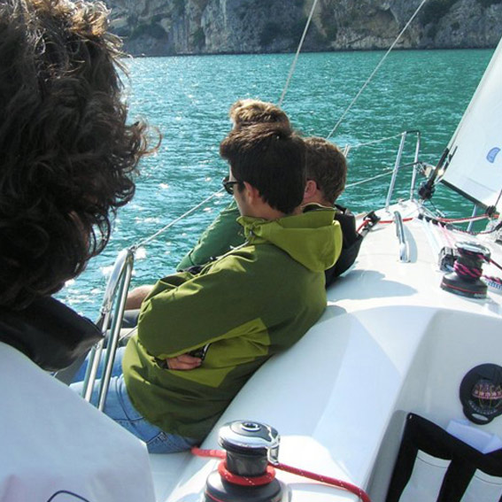 Team Building Evento aziendale in barca a vela con istruttore vela